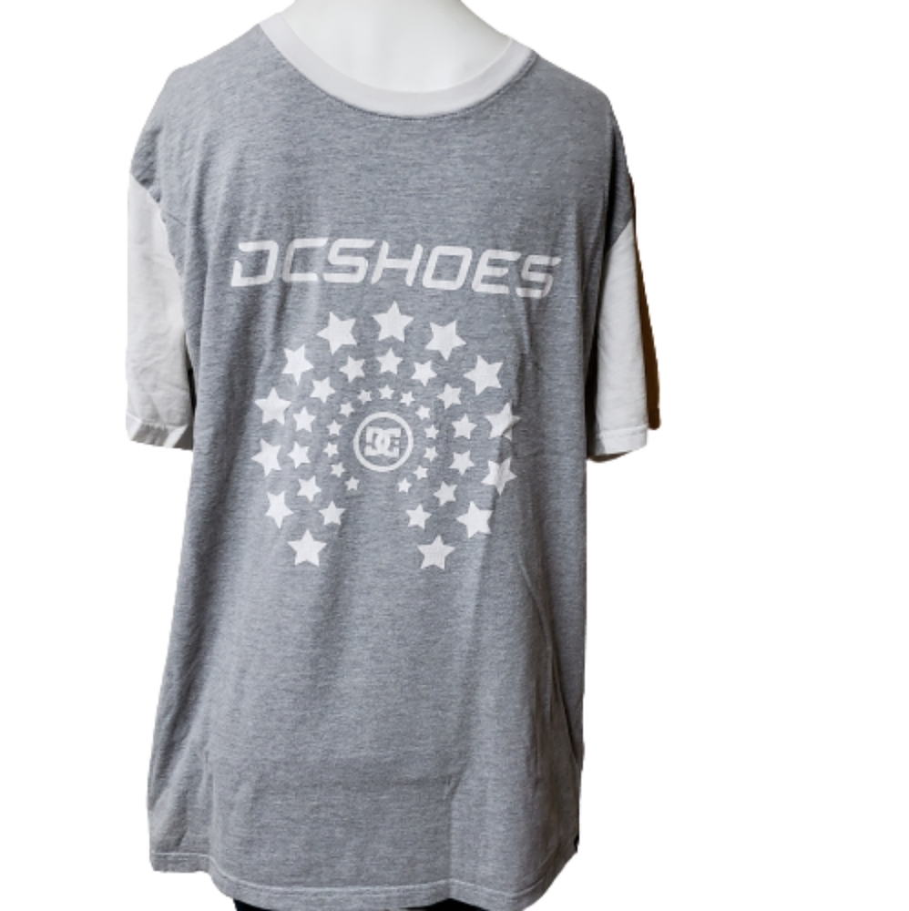 DC Shoes medium stars gray white shirt w block pattern